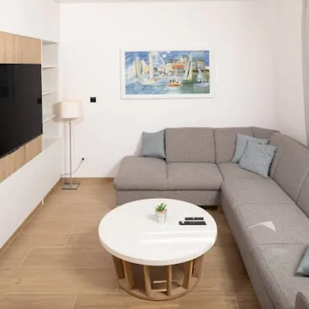 Apartment Vierra Hvar With Pool Jelsa (Hvar)